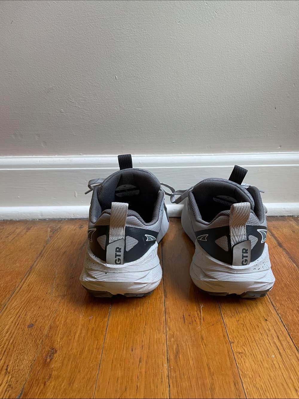 Altra Experience Wild 2 Women’s Gray Trail Running Shoes - Picture 5 of 7